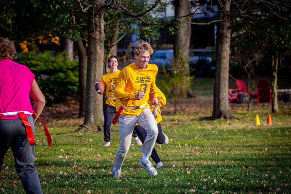 turkeybowl24_us_jfess2_1478