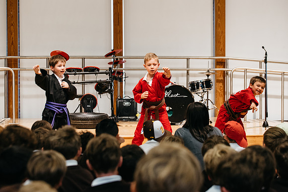 talentshow_gr1-2_hp_2308