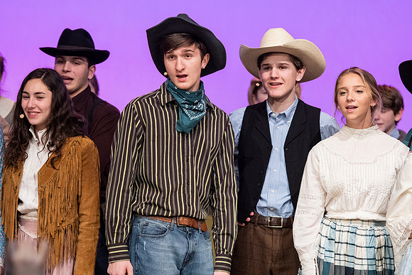 oklahoma_wintermusical_us_dburns_9375