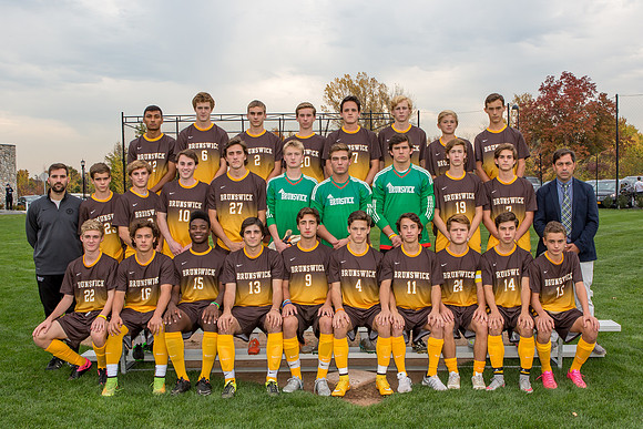 team_fall1516_soccer_varsity_jfess_1981
