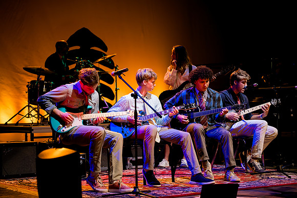 holidayconcert24_us_ah_0295