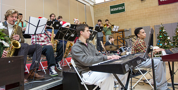 holidayassembly_all_jfess_9922