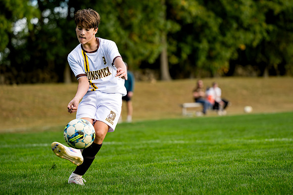 soccer_ms7b_brownwhite_2024-10-08_ah_0104