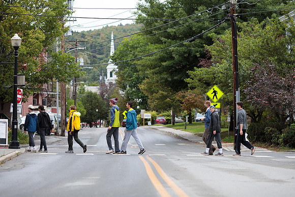 randolphvt1819_trip01_walktotown_bdf_8483