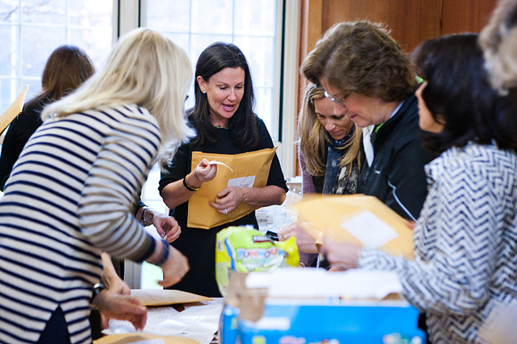alum_carepackages_mkras_0027