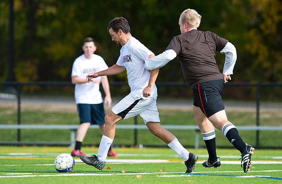 hc15_alumsoccer_dburns_3338