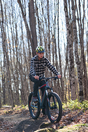 randolphvt1819_trip03_mtbike_bdf_8999