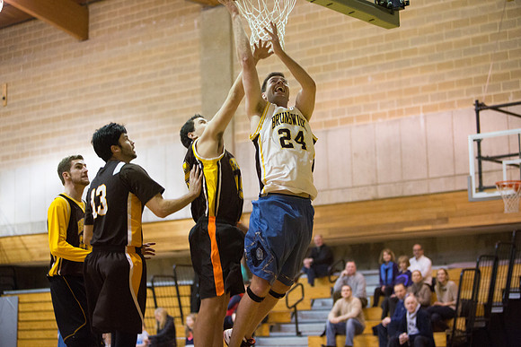 alumni_vs_varsitybball_2873