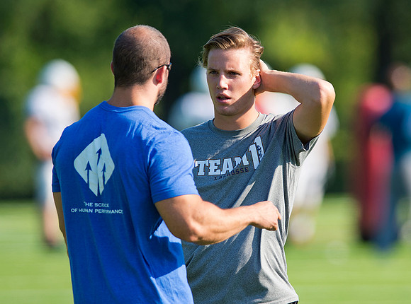 football_2015-09-18_navyseals_dburns)_6602