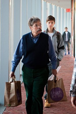 thanksgiving_fooddrive_us_mkras_0059